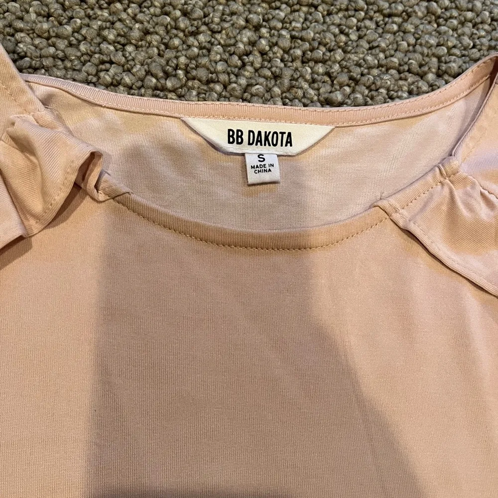 BB Dakota Ruffle Top - Image 2