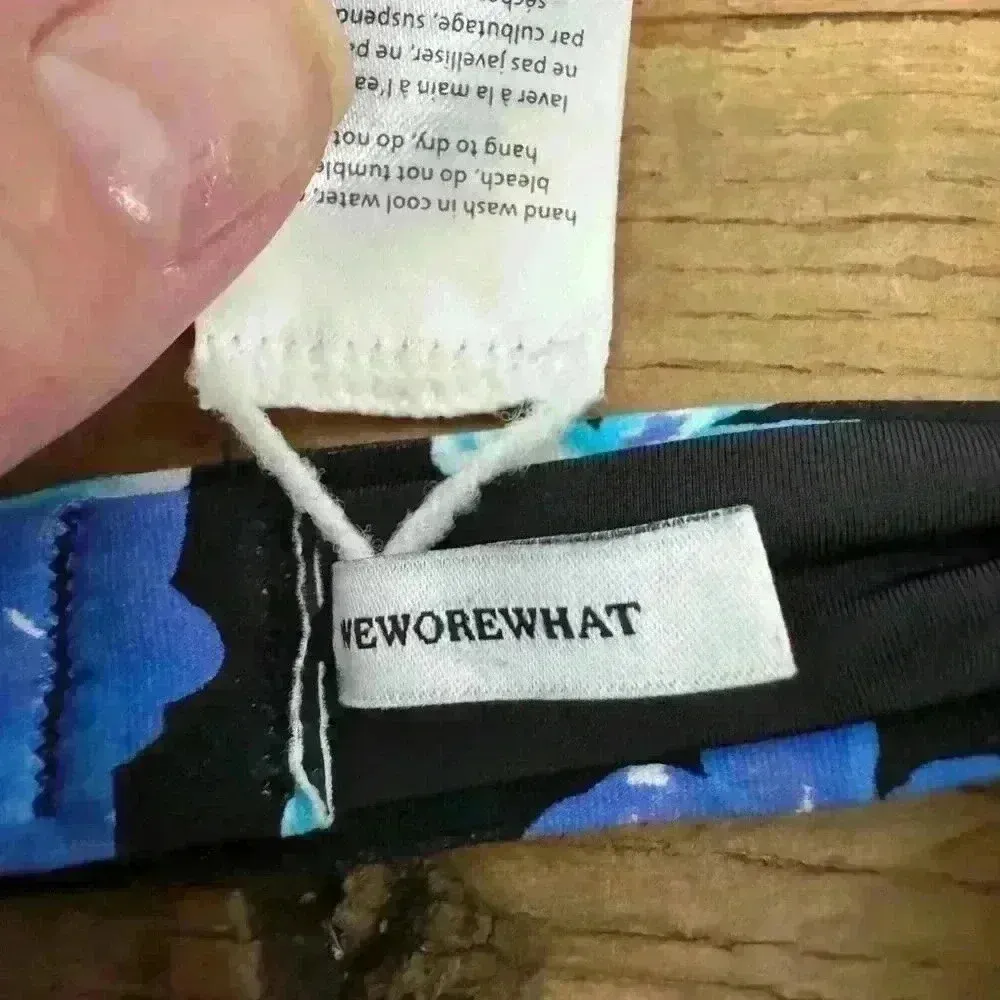 WeWoreWhat Balconette 90’s Floral Bikini Top ~ black floral ~ L ~ NEW! - Image 4