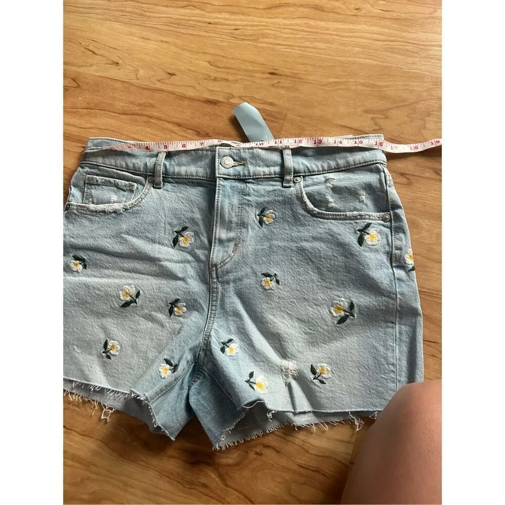 Loft High Rise Frayed  jean Denim Shorts Floral Embroidered Stone Wash Size 6/28 - Image 6