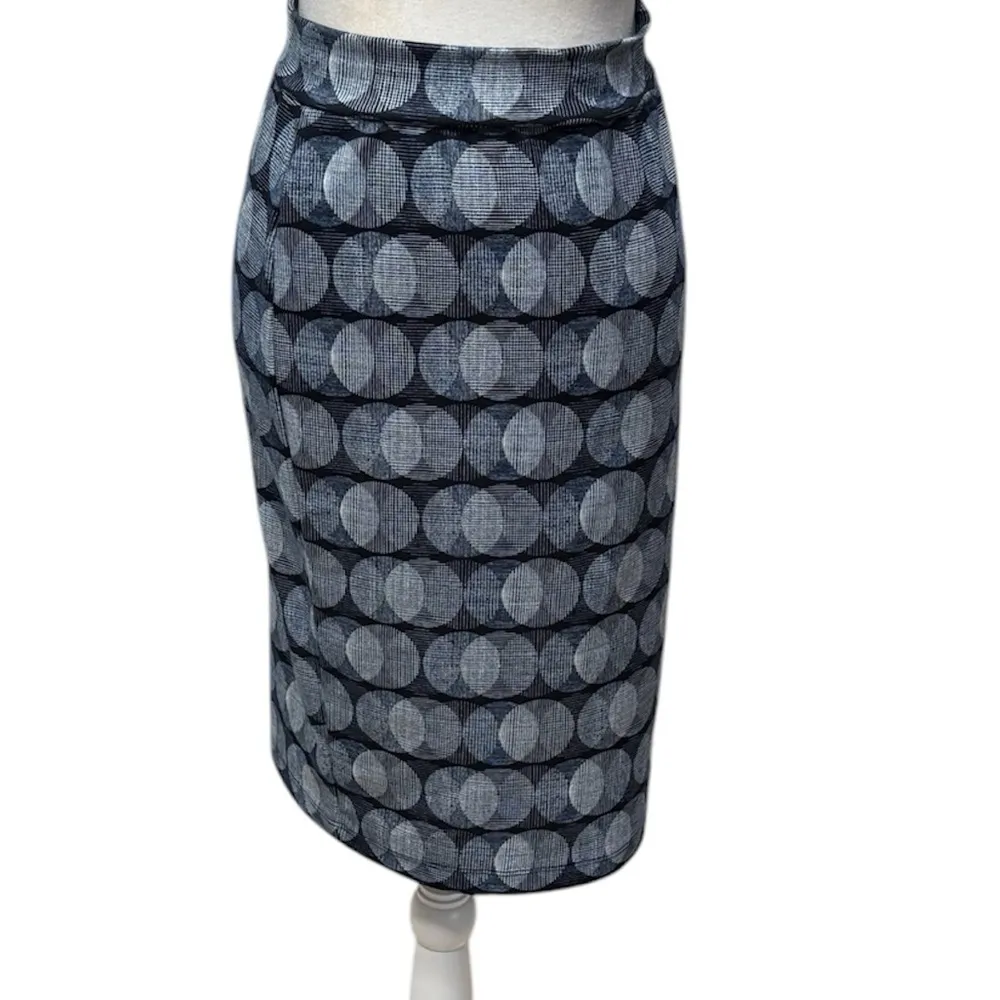 . Blue & White Circle Print Knee Length Pull On Pencil Skirt Size Small - Image 4