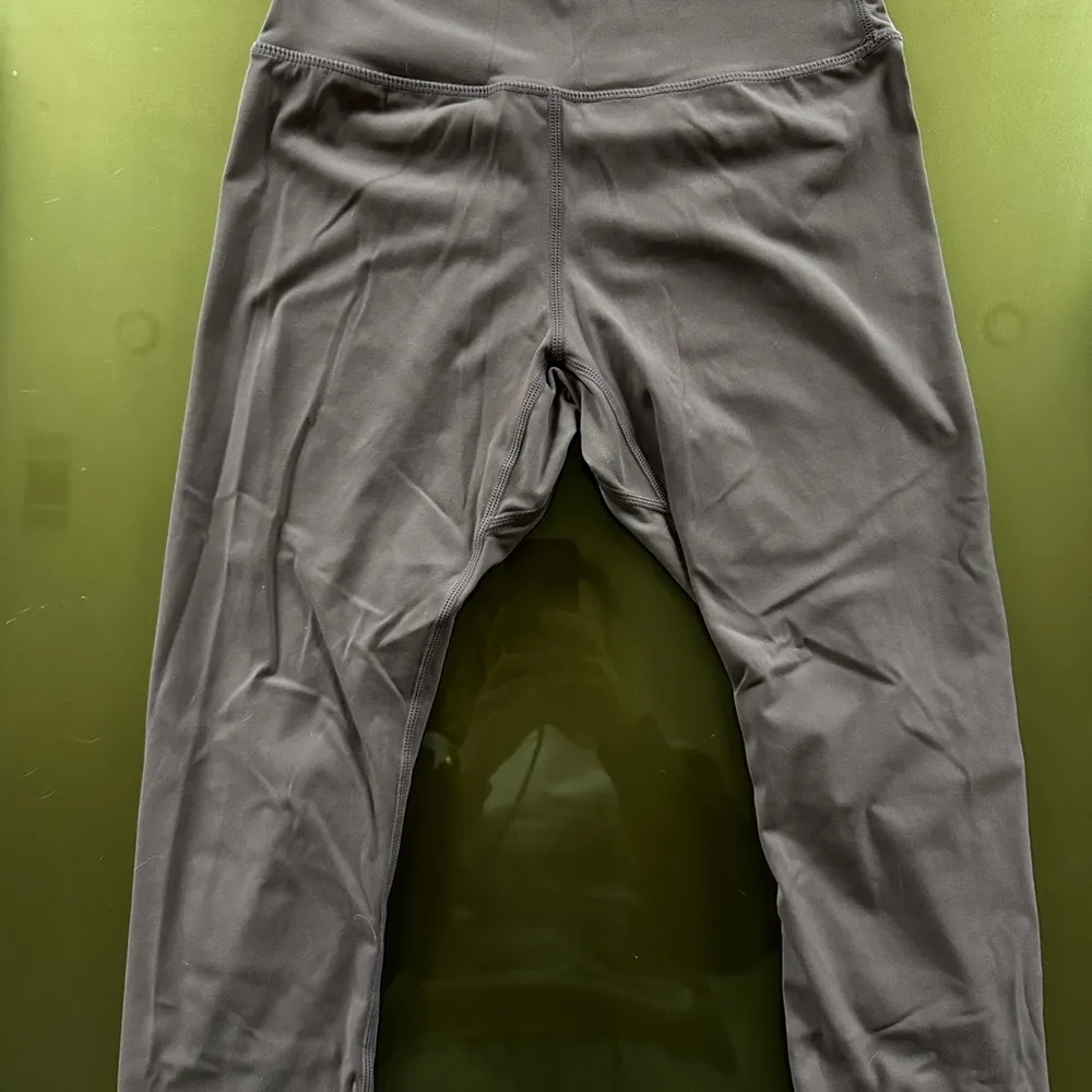 BuffBunny Live Crop Leggings - Image 3