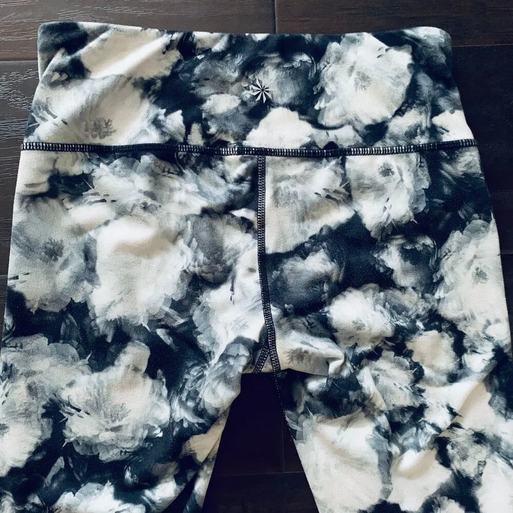Athleta Black & White Floral Rose Print High-Waisted Leggings Tights | Size: XS - Image 10