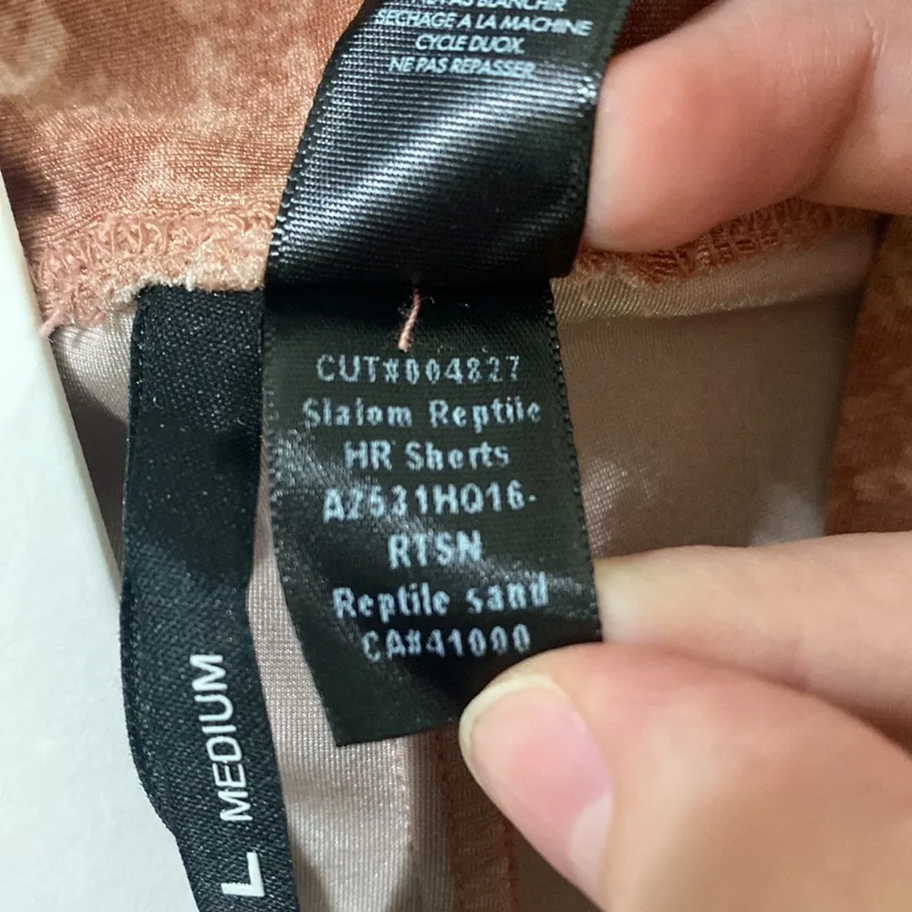 Koral slalom reptile sand high rise biker shorts size M - Image 8
