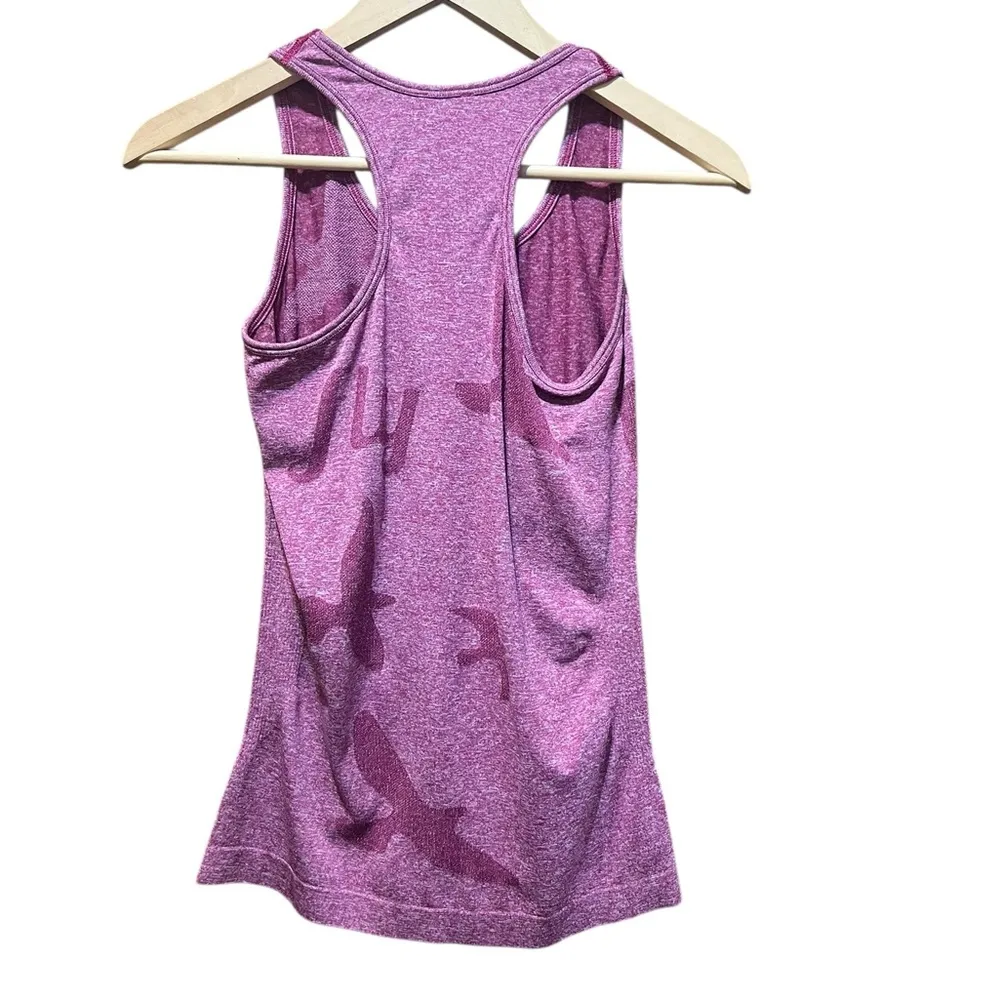Oiselle Flyte Wings Out Tank Bird Fly Purple
Performance Running Top Size Small - Image 8