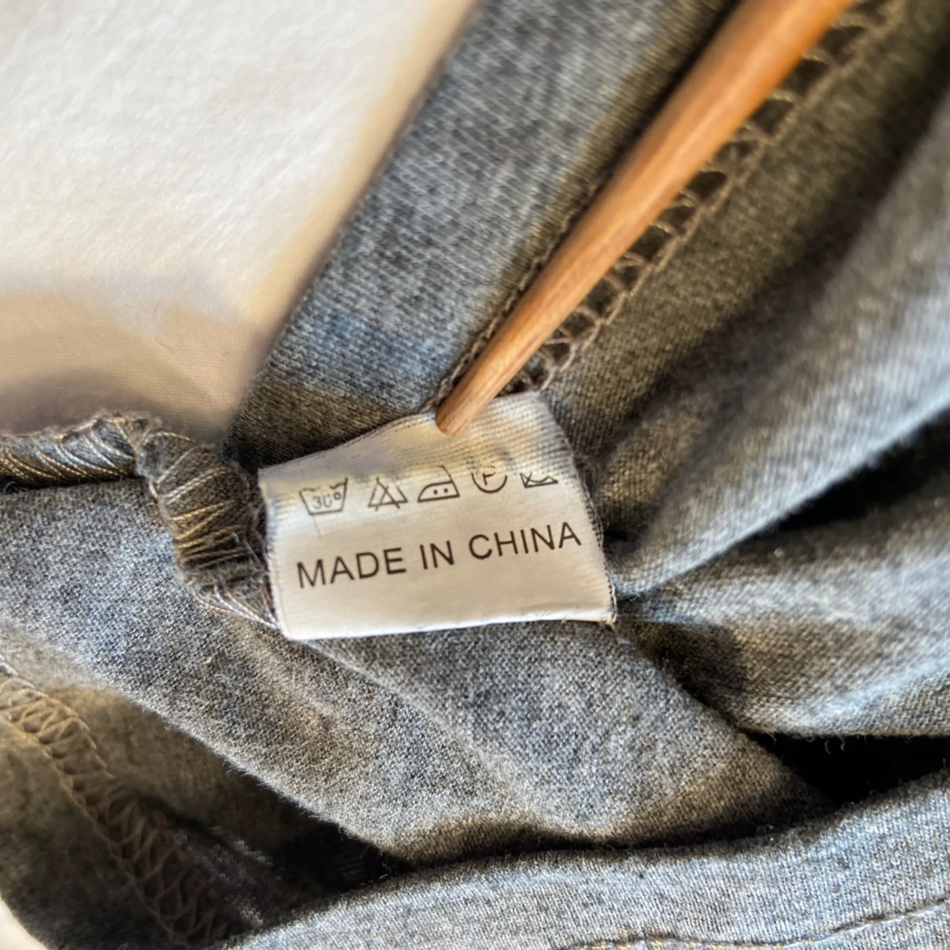 The‎ Office Tee Shirt Bears. Beets. Battlestar Gallactica. Size Medium Gray - Image 8