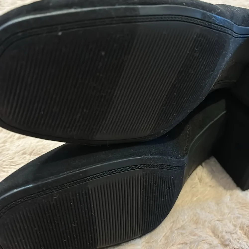 Women’s boots in size 9.5 • - Image 11