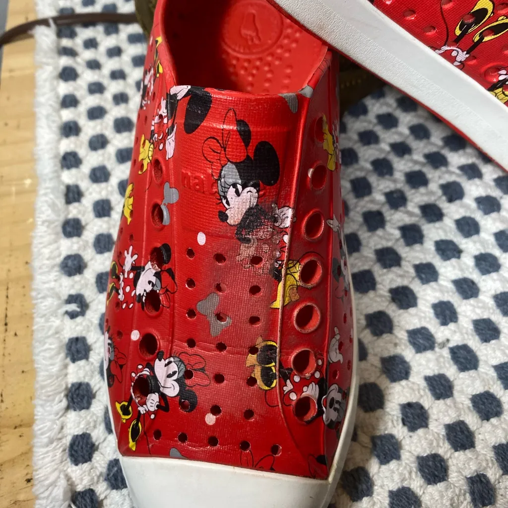 Size 6 Native Red and White Slip - Image 4