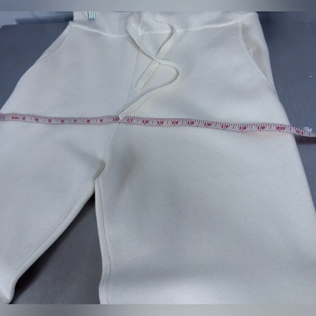 Zara Off-White Crew Neck Sweater - Image 6