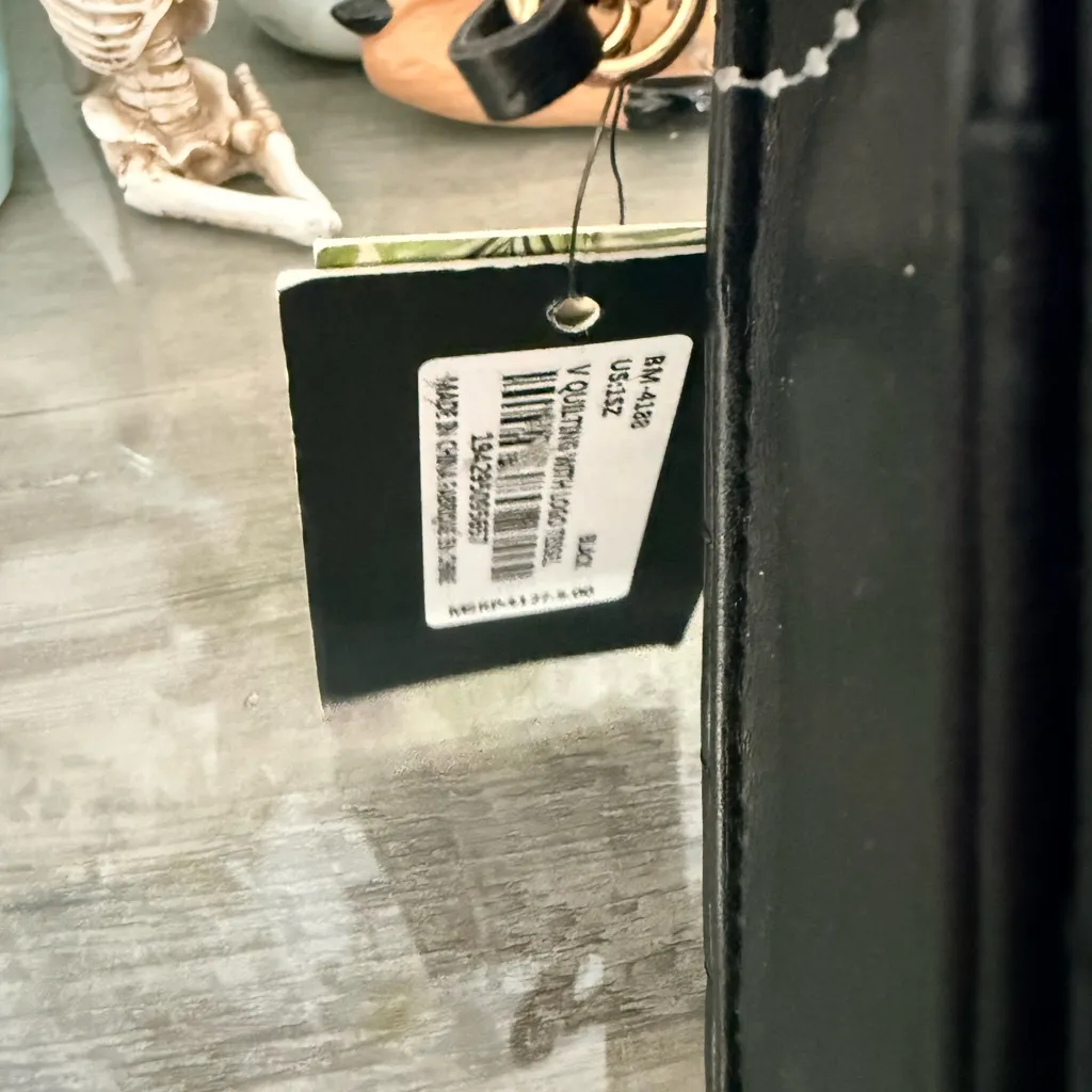 Badgley Mischka Black V Quilted Vegan leather Crossbody Bag with gold chain - Image 11