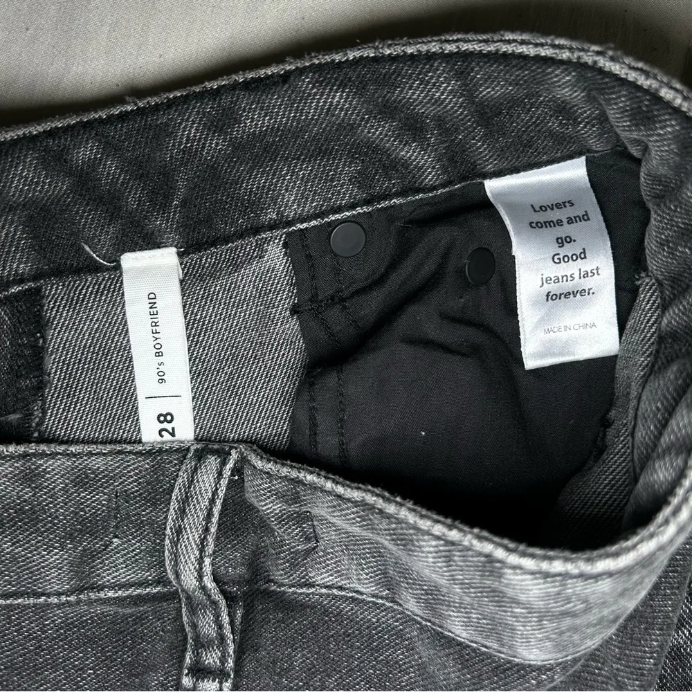 Pacsun 90’s boyfriend high rise distressed 100% cotton jeans women’s size 28 - Image 7