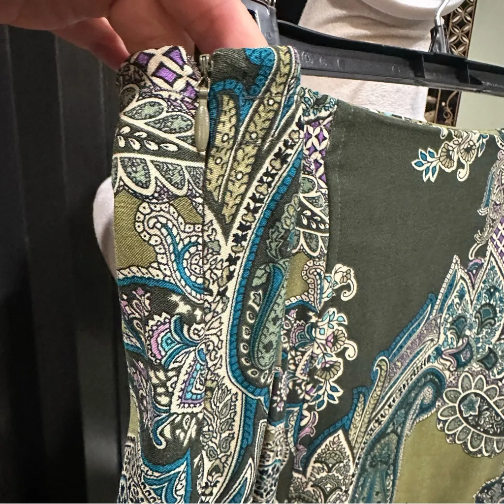 Notations Green Paisley Print Midi Skirt – Size M - Image 4