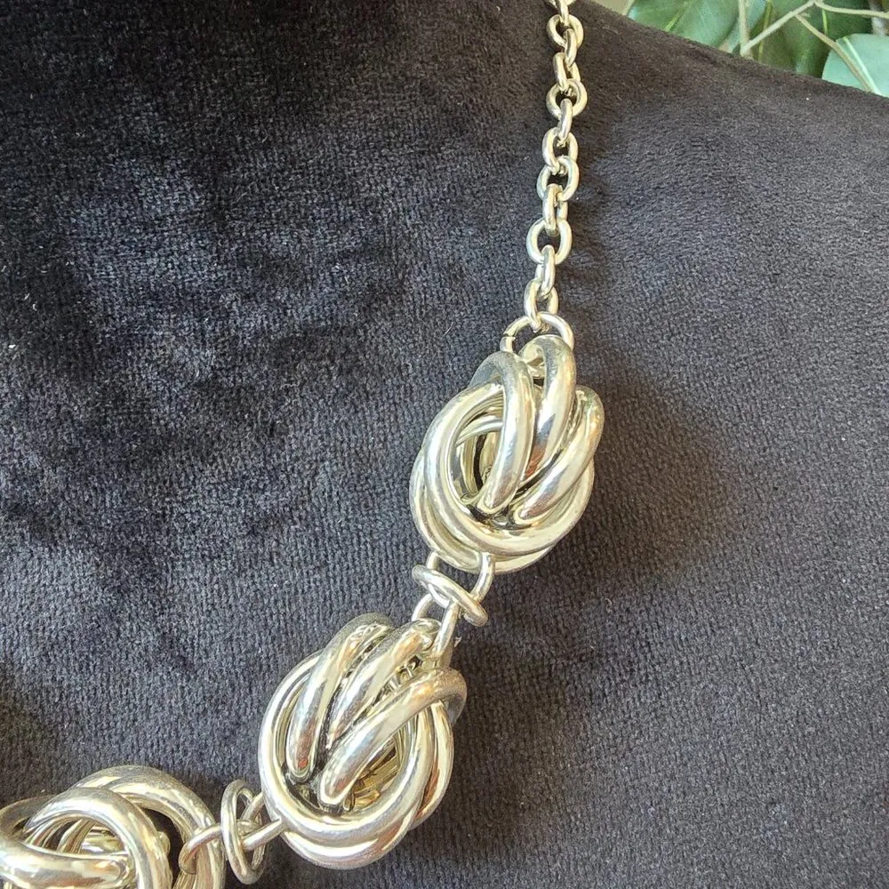 Plunder Womens Silver Tone Metal Knot Pipka Chain Necklace with Lobster Clasp - Image 4