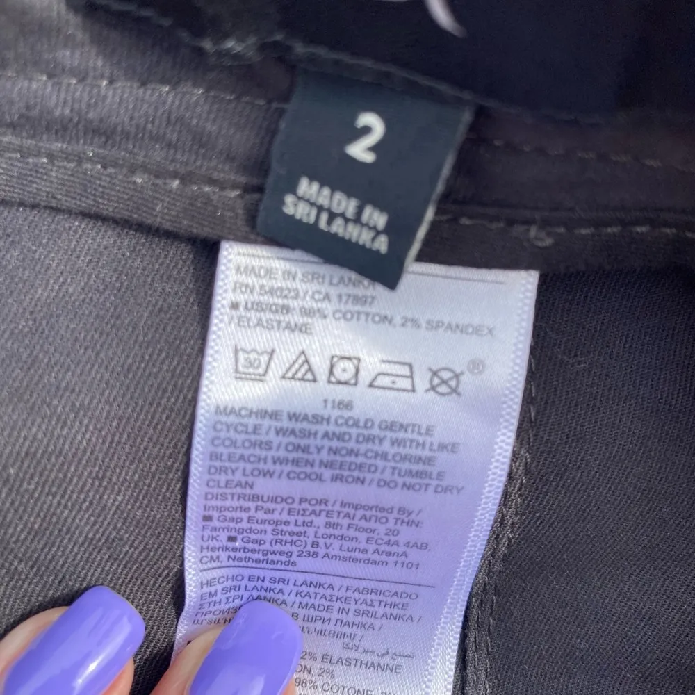 Banana Republic size 2 charcoal grey mid rise slim cargo pant - Image 5