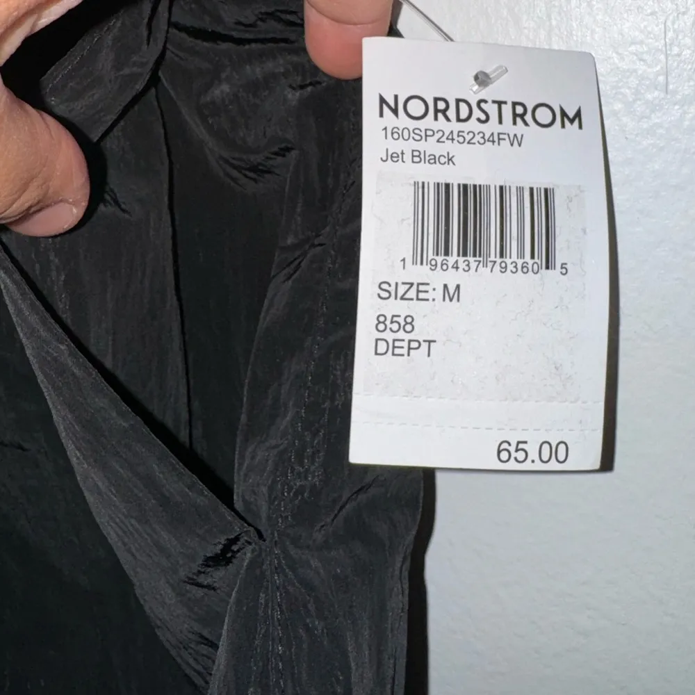 Fear of god New/Essentials  Women’s Shorts Black Size Medium Size - Image 3