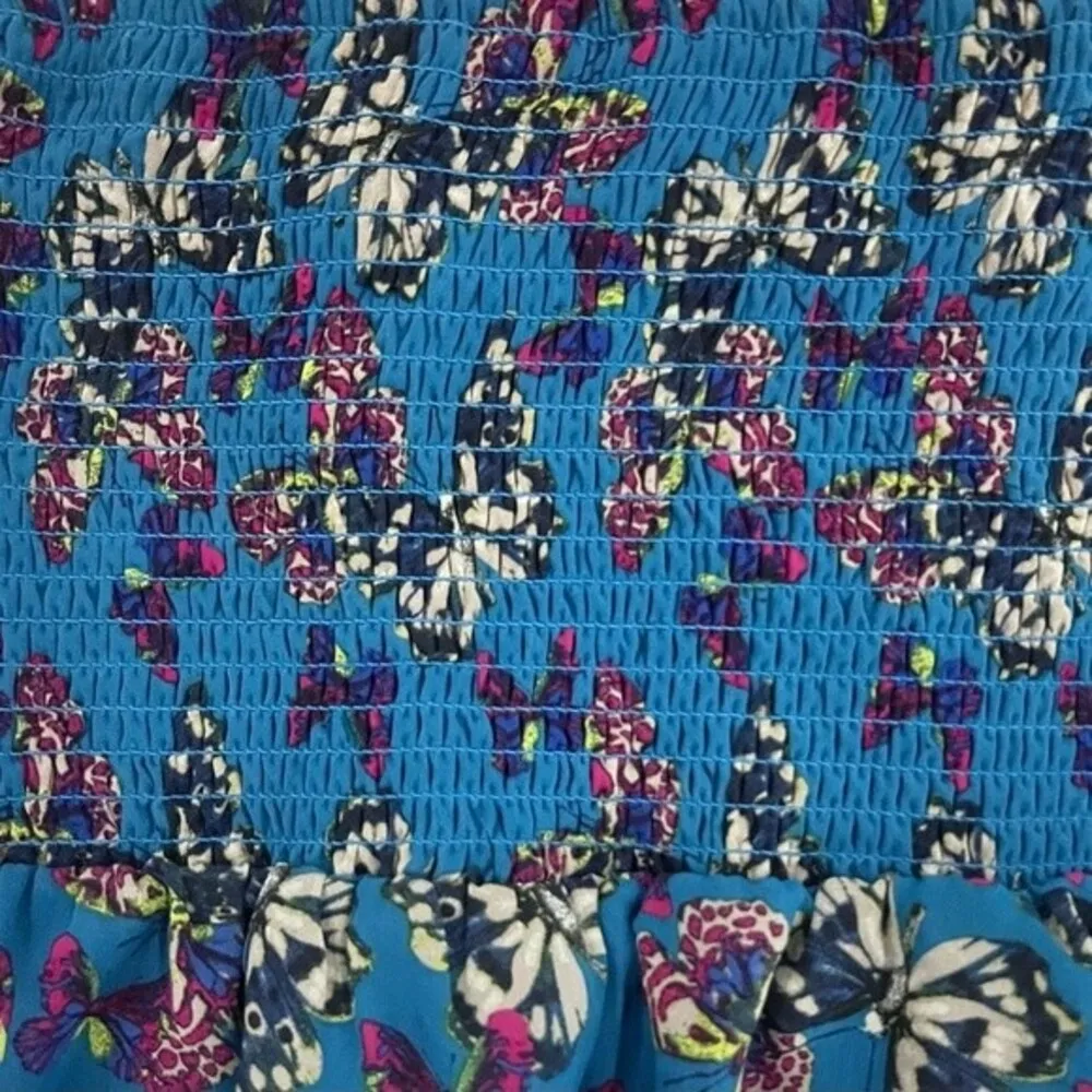 Blue chiffon butterfly print smocked strapless top size medium - Image 5