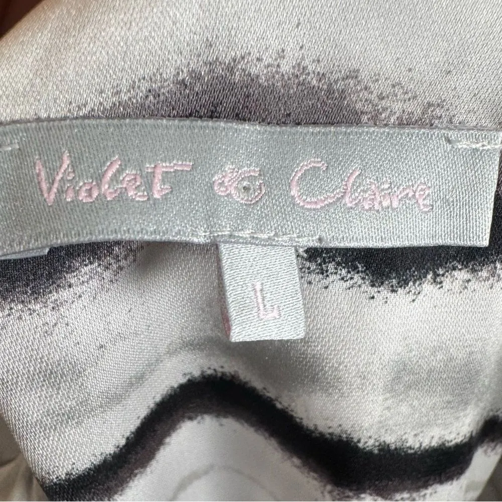 Violet & Claire satin black gray and white abstract print pleated top size large - Image 4