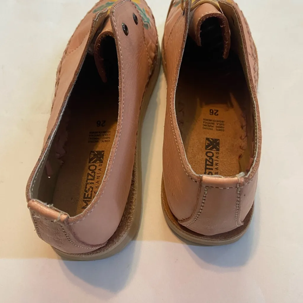 Mestizo women’s shoes, genuine embroidered leather woven size 26/ 9.5 Pink - Image 4