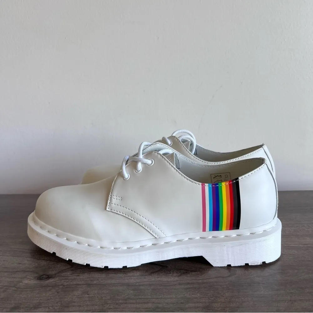 Dr. Martens Unisex 1461 Smooth White Leather Pride Oxford Size 8 or 7 #631 - Image 3