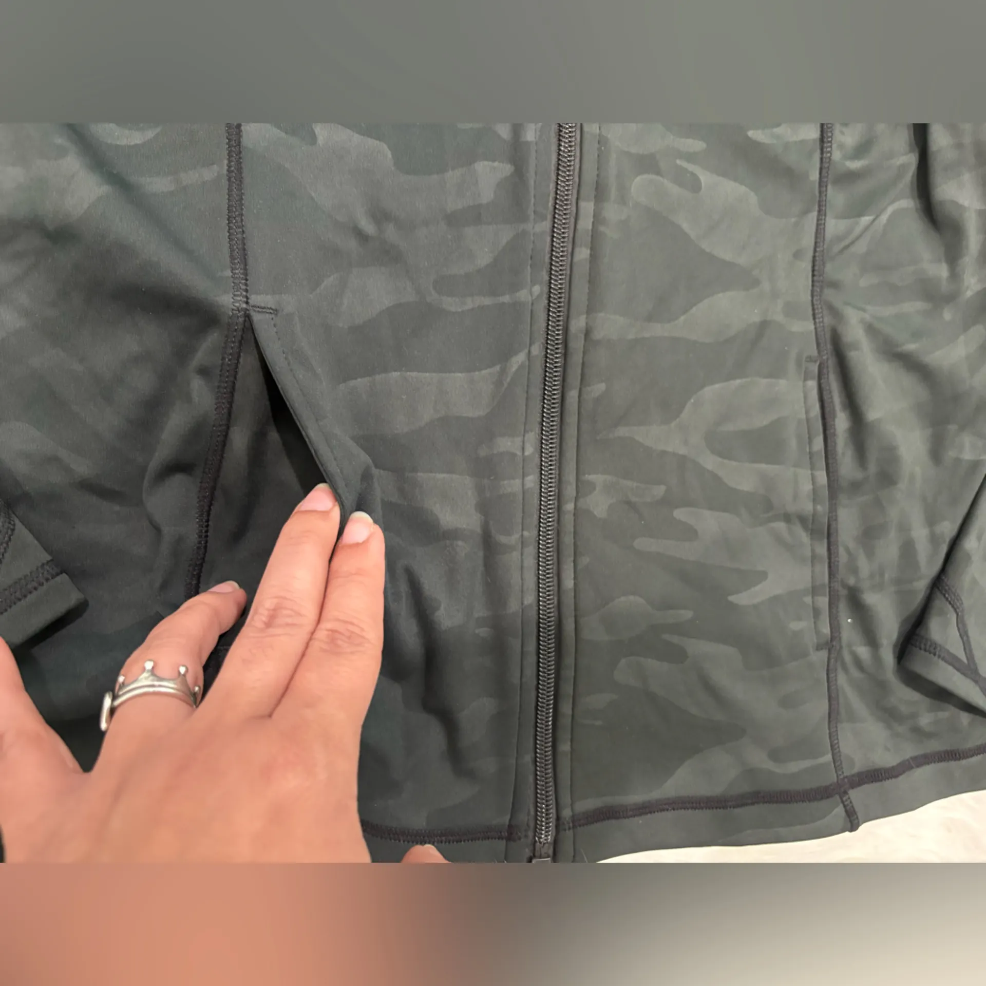 Laundry By Shelli Segal Dark Camouflage Jacket Size L - Image 4