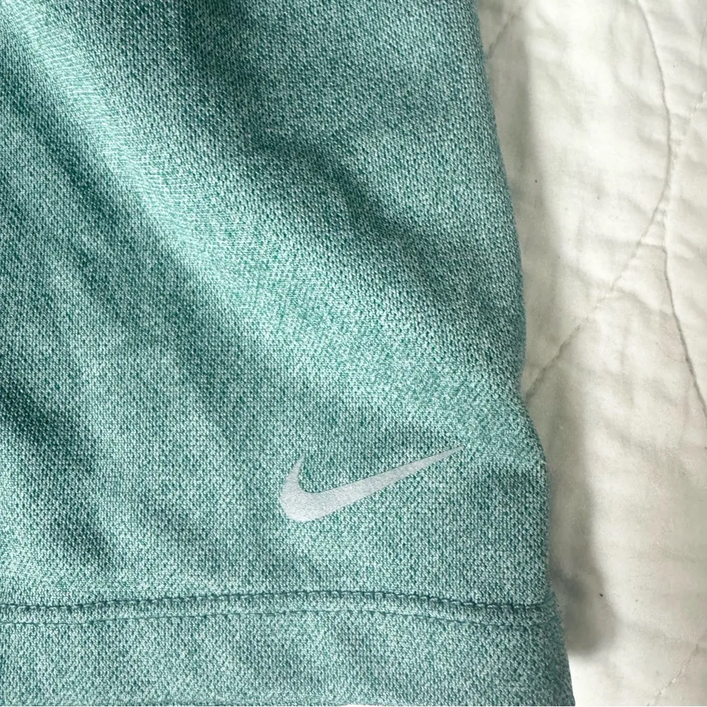 Nike Attack Womens Athletic Shorts Size M Dri-FIT Fitness Mid-Rise Heather Green - Image 3