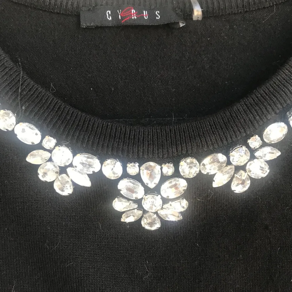 CYRUS Women’s Small Black Sweater w Jewelry Collar - Image 3