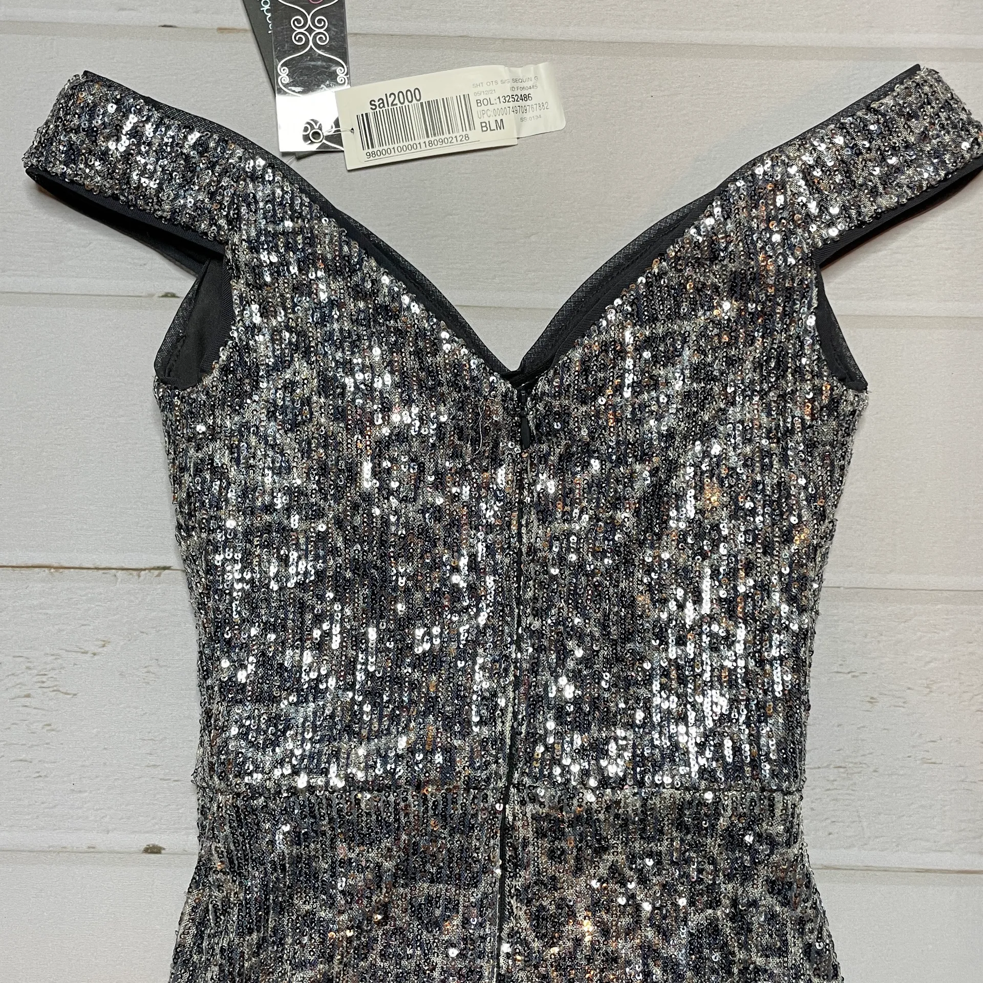 NWT - Women’s Black & Silver Sequin Dress - Size 2.  - Image 6