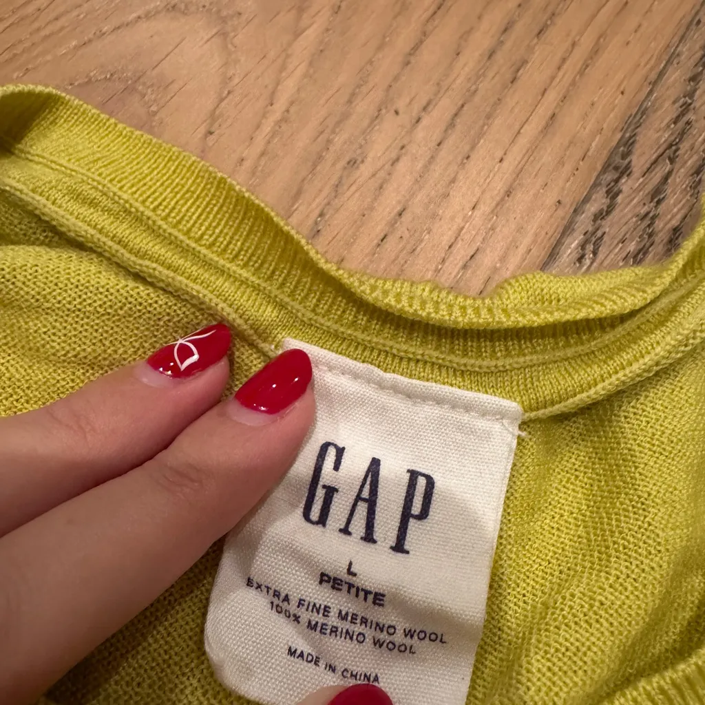 Gap  Lemon-Lime Wool Sweater - Image 6