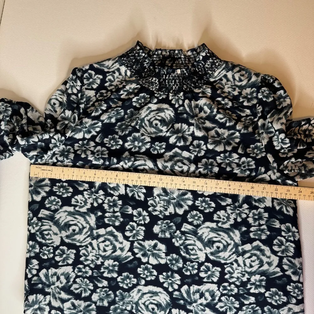 J.Crew‎ Shaded Floral Crinkle Chiffon Smocked Neck Blouse Sz XL Long Sleeve Navy - Image 11