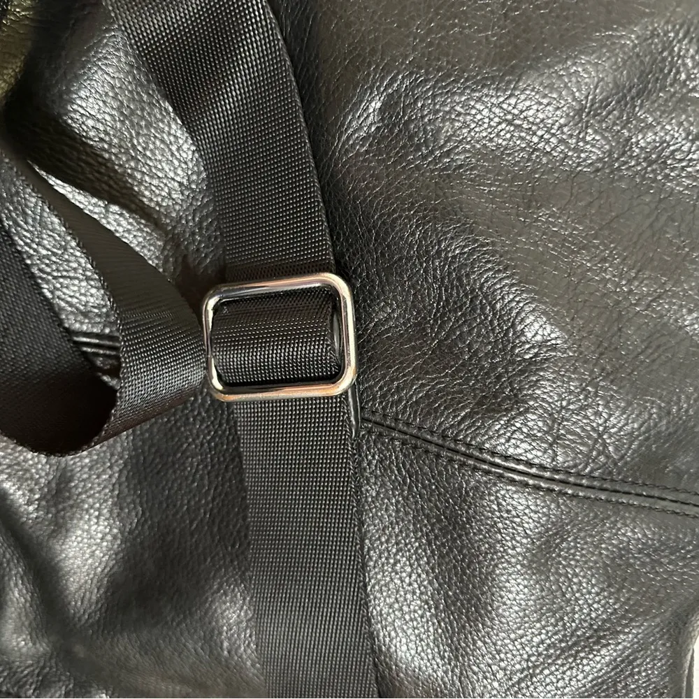 Margot Black Crossbody Bag with Adjustable Strap - Image 8