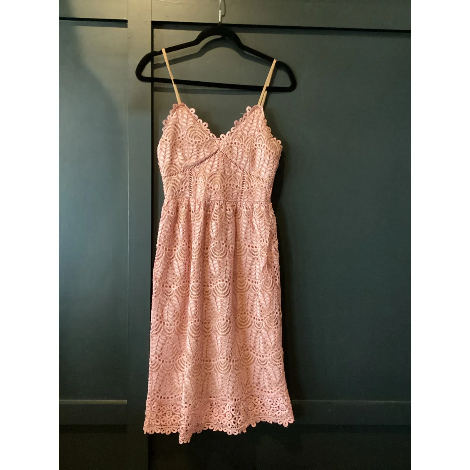 Current Air Anthropologie blush pink lace strappy midi dress S - Image 3