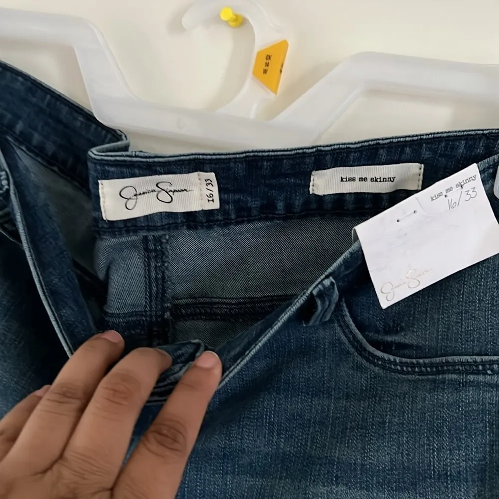 Jessica Simpson kiss me skinny jeans 16/33 NWT - Image 5