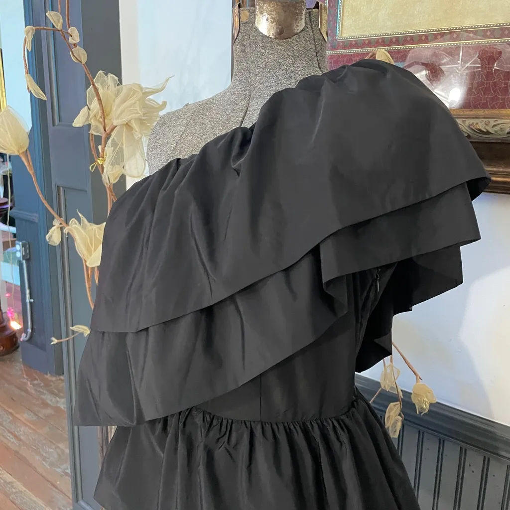 NWT ENDLESS ROSE Anthropologie Black One Shoulder Ruffle Mini Dress Sz Small 💛🎀 - Image 6