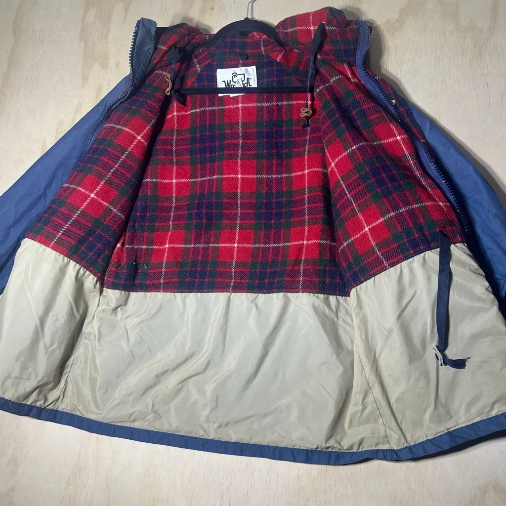 The Woolrich Woman Blue Plaid Wool Blanket Lined Chore Barn Coat Jacket Med Vtg - Image 9