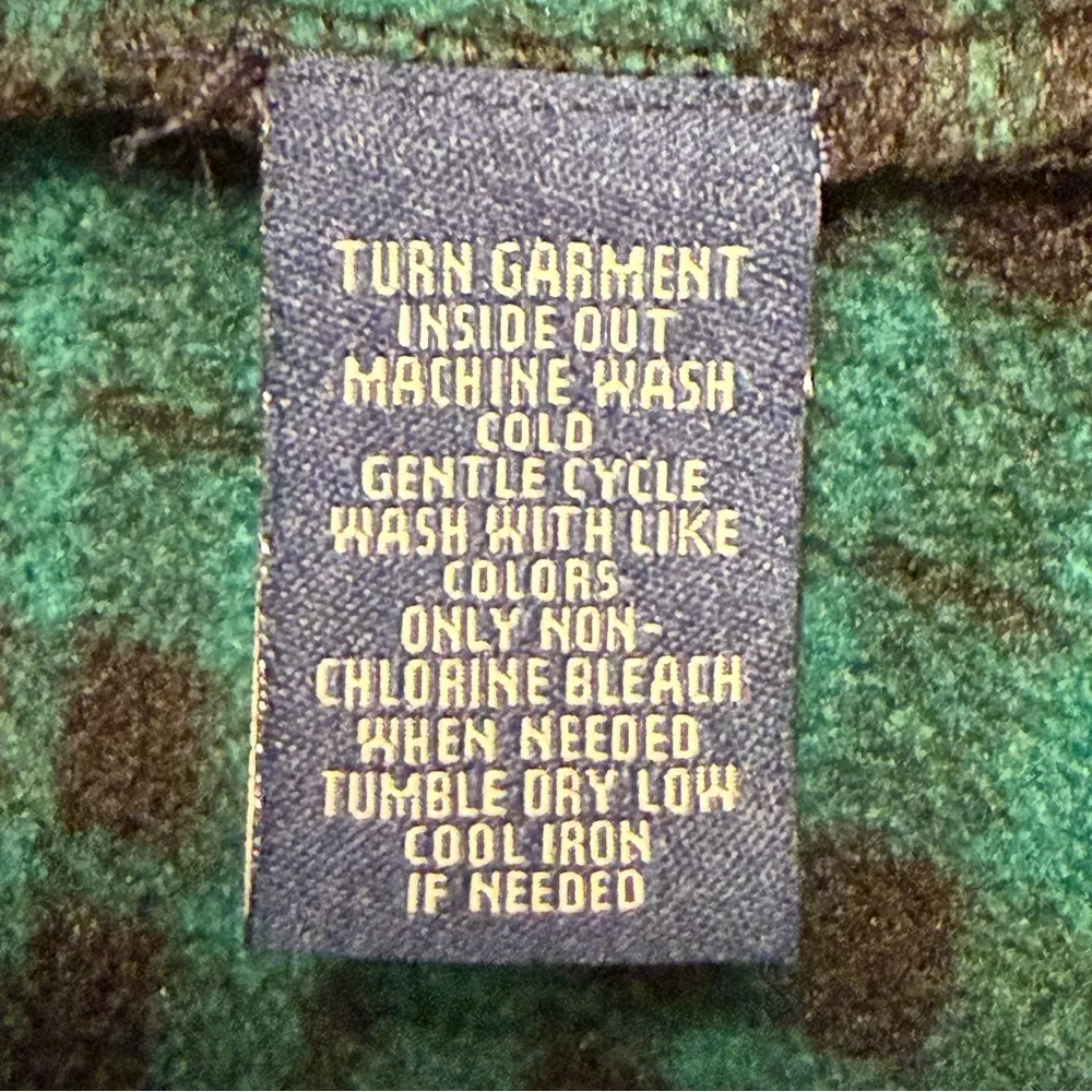 Chaps Full Zip Fleece Vest Side Pockets Green & Black Plaid Petite Large - Image 9