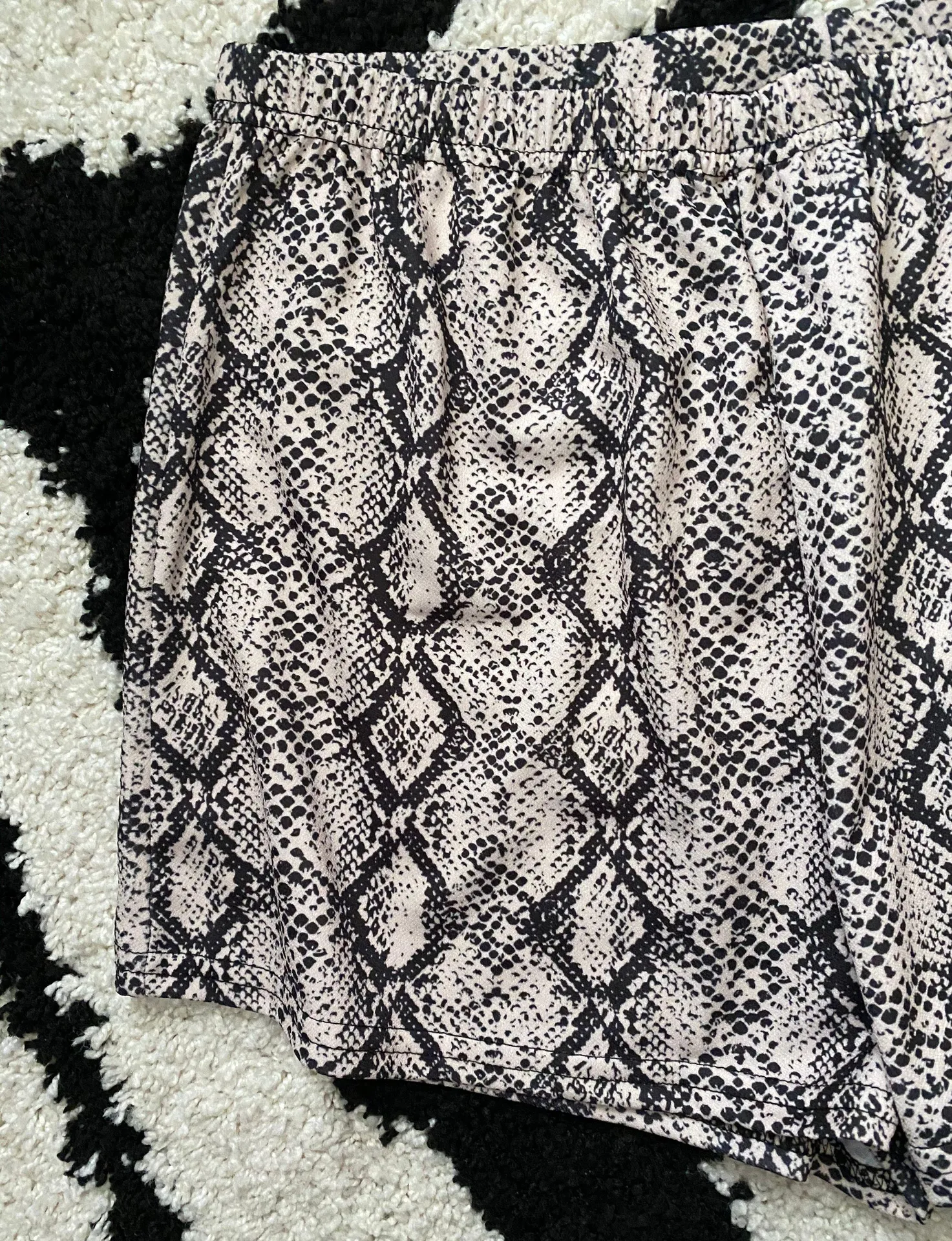 NWT  Snake Print Shorts - Image 5