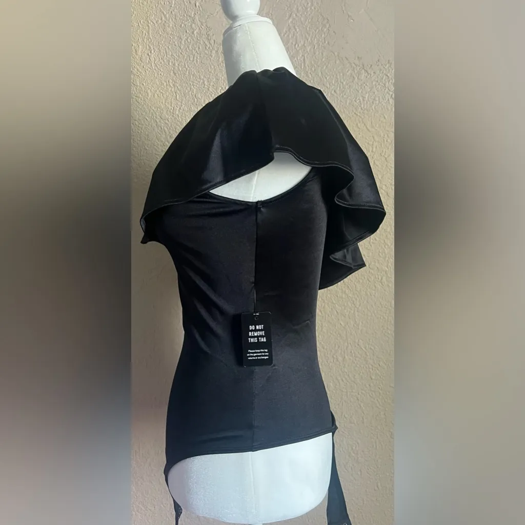 EXPRESS NWT{}Sz XS Black Satin One Shoulder  Thong Body Suit - Image 4