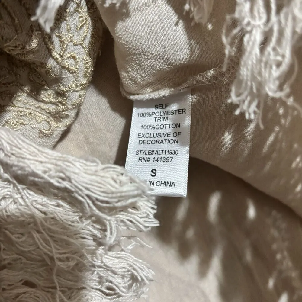 ASTR Top Womens Small Beige Embroidered Boho Print Fringe Hem Sheer Blouse - Image 8
