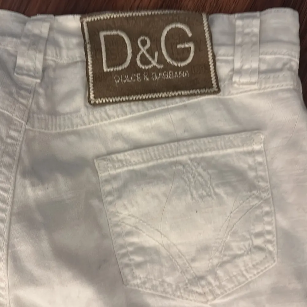NWOT DOLCE & GABBANA Intricately Embroidered Womens Flare Jeans, Size 26 - Image 7