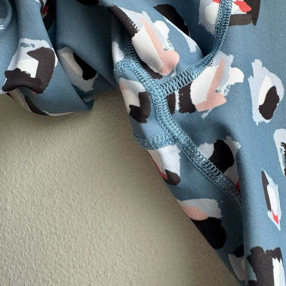 Beach Riot Cara Cross Over Leggings Blue Multi Spot Leopard Size XS Inseam 24” - Image 4