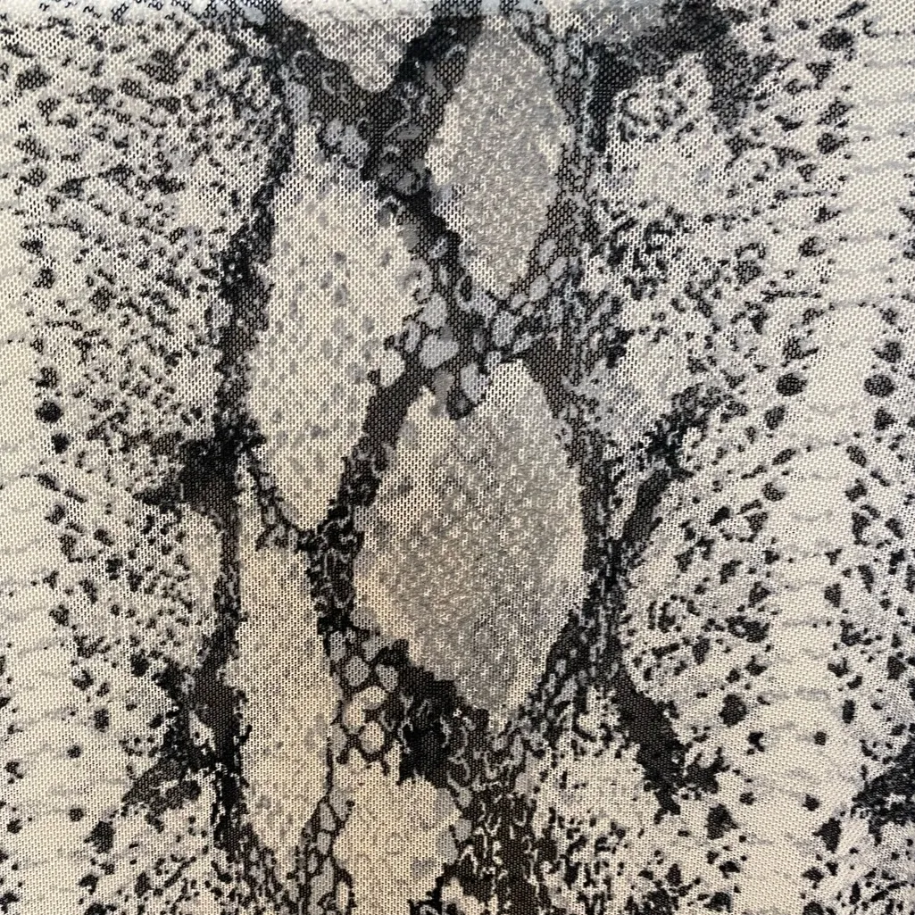 Haute‎ Monde Monochrome Snakeskin Sheer Bodysuit Size S - Image 9