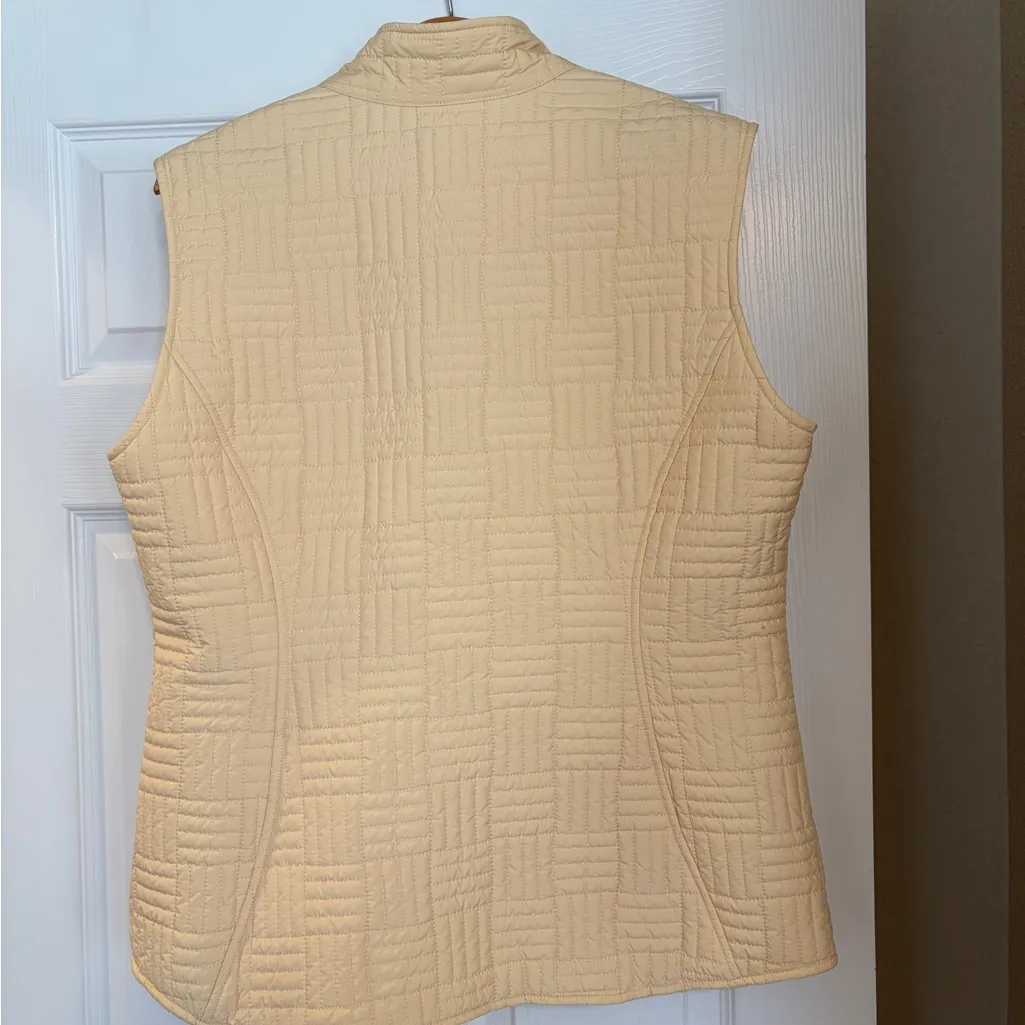 Cutter & Buck Puffer Vest Size XL Quilted Butter Yellow Packable Gorpcore U1 - Image 2