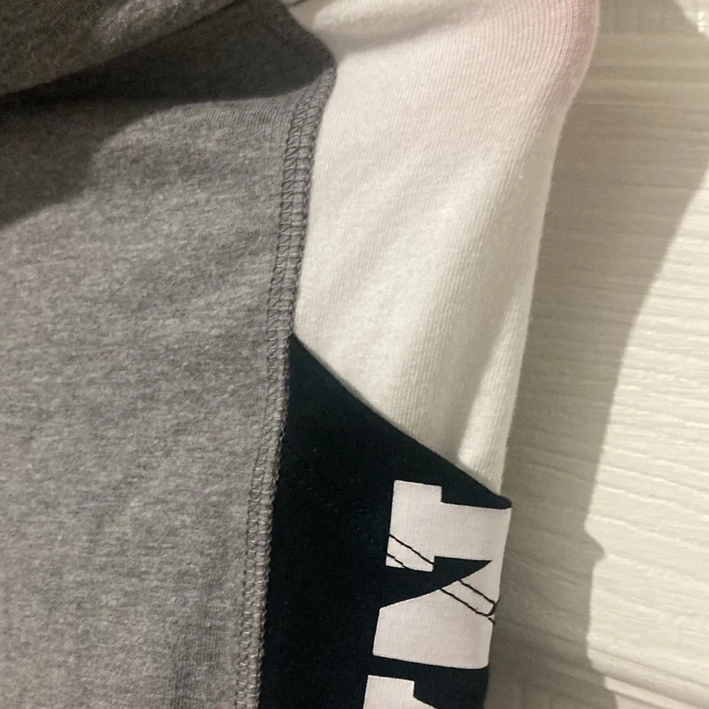 Pink Victoria’s Secret Jogger Sweatpants Women’s Size Medium Gray/Black White - Image 4