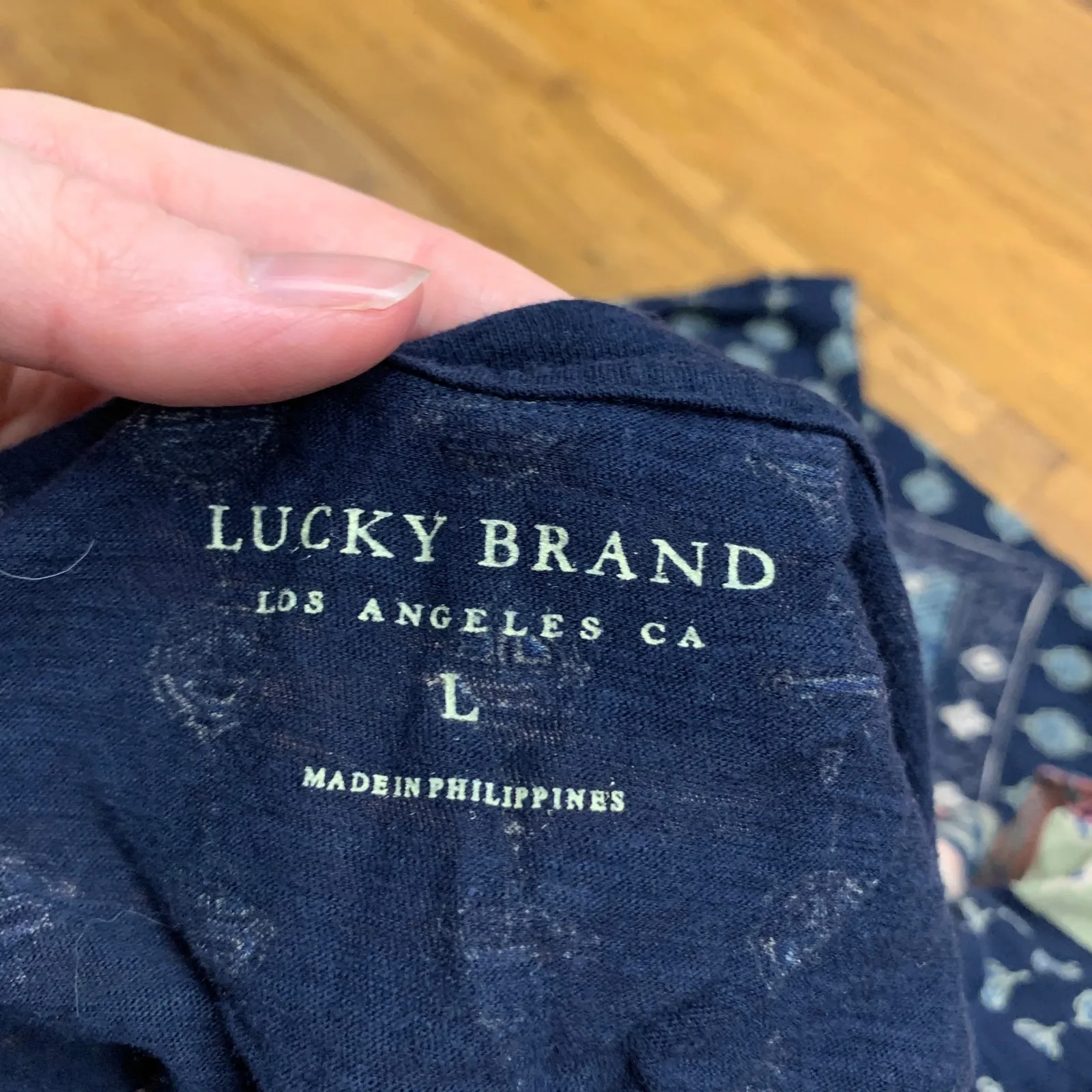 Lucky Brand Women's Tee Shirt Navy Blue‎ Medallion Print Short Sleeve Top Cotton - Image 4