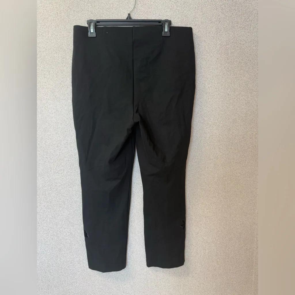 Chicos Pants Women Size 2 (12) 360 Juliet Velvet‎ Floral Slim Ankle Pant Black - Image 4