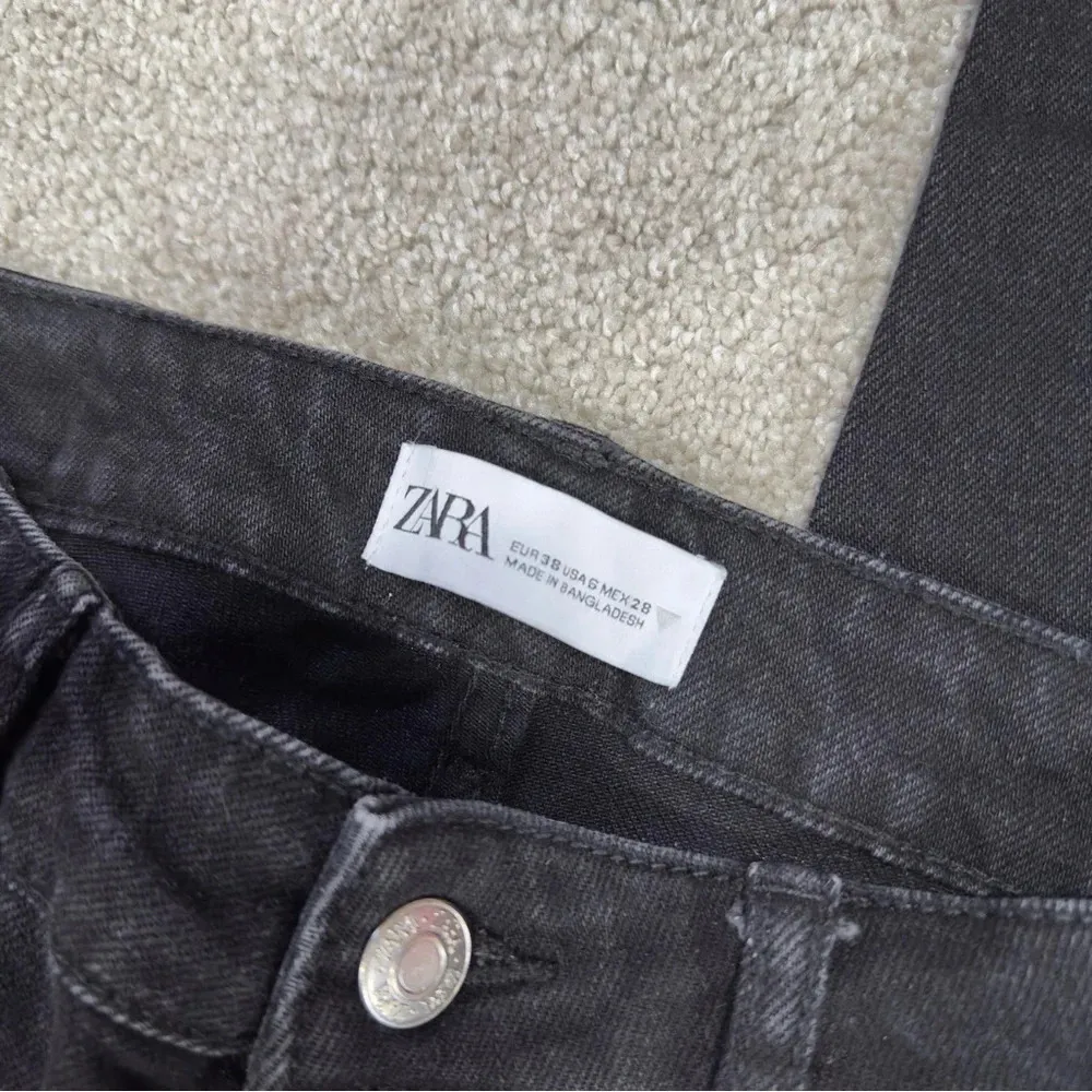 Zara Split Hem Slim Jeans Black High-Rise Full Length Straight Leg Size 6 - Image 13