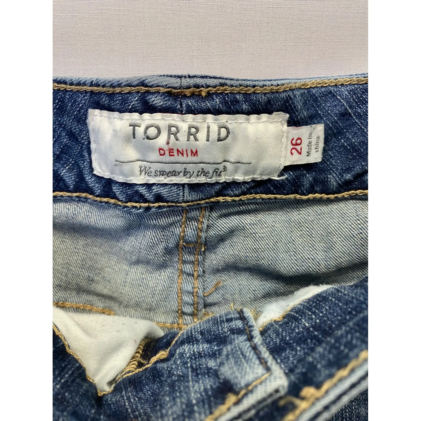 Torrid Distressed Denim Shorts Y2K Retro Curvy Festival Casual Cutoffs Size 26 - Image 3