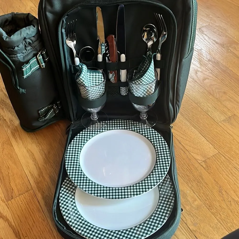 Picnic at Ascot Original Equipped 2 Person Green Picnic Backpack w/ Cooler - Image 4