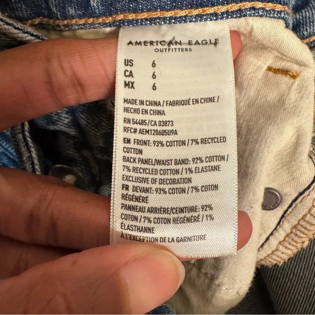 American Eagle  Distressed Mom Shorts - Image 9