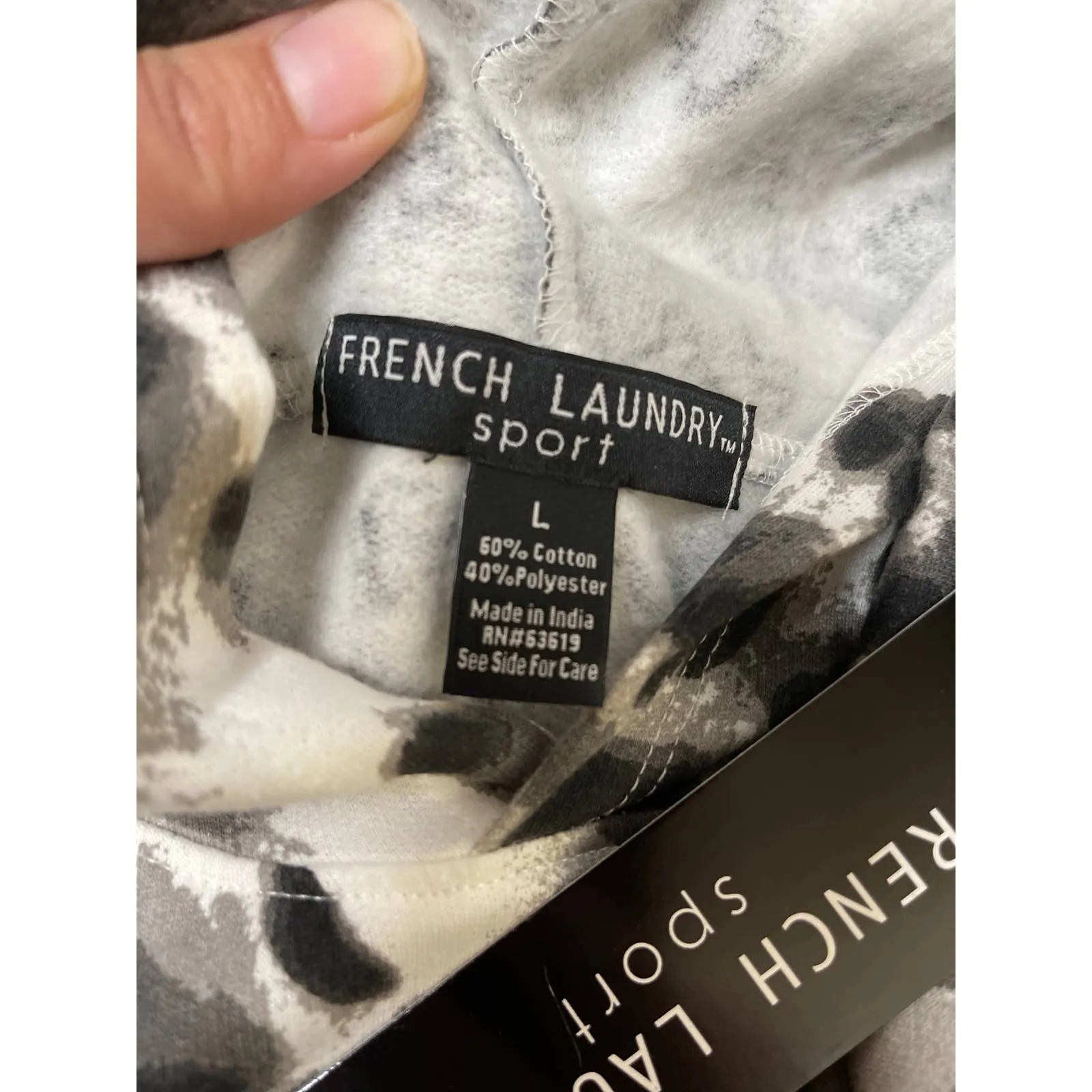 French Laundry Sport Womens Animal Print Long Sleeve Hoodie Top NEW Size Large - Image 6