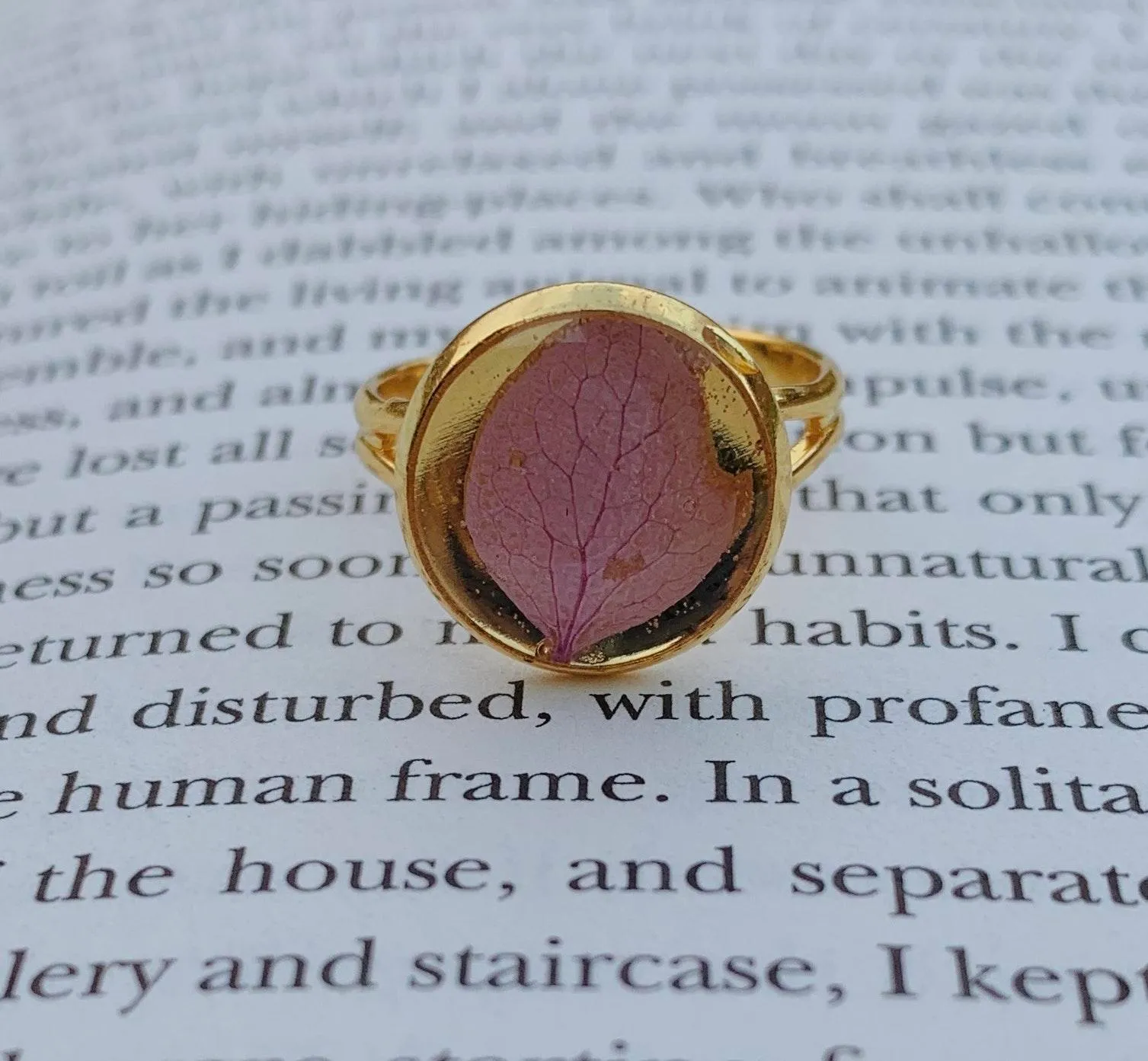 Handmade Resin Ring! Gold - Image 3